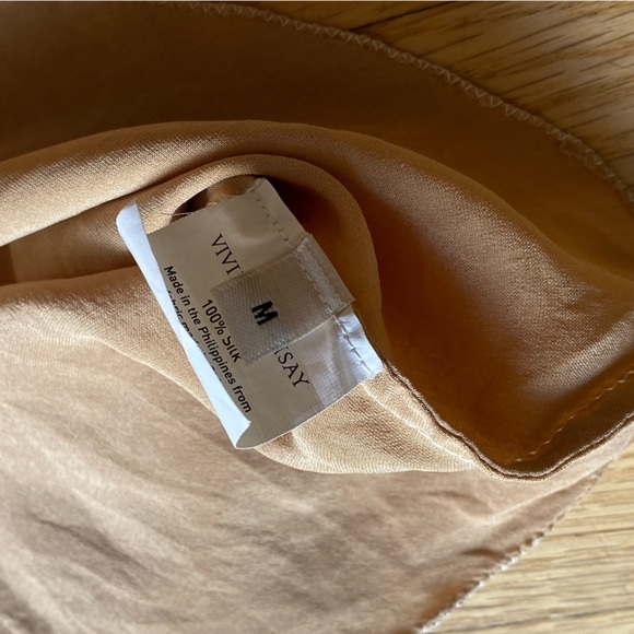 Vivian Ramsay 100% Silk Gold Tank - Picture 4 of 4